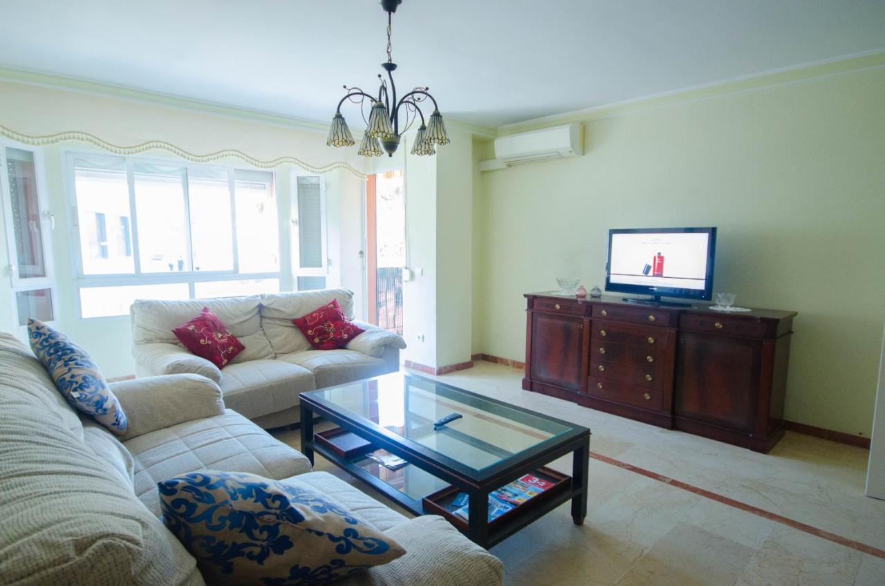 Aparment Neptuno- Located On The Promenade A Few Metres From The Beach. Estepona Exterior foto